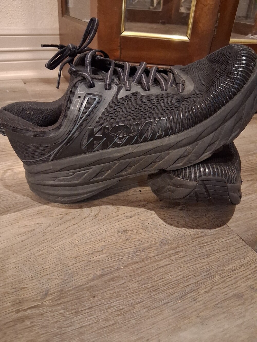 HOKA ONE ONE Men's Bondi 7 All Black Max Cushion Running Shoes Size 10